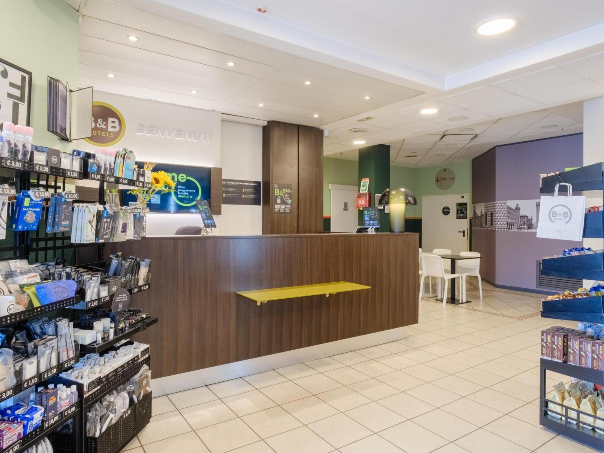 B&B Hotel Ferrara Eksteriør bilde